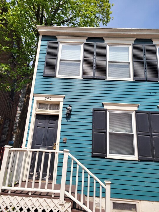 340 W State St in Trenton, NJ - Foto de edificio