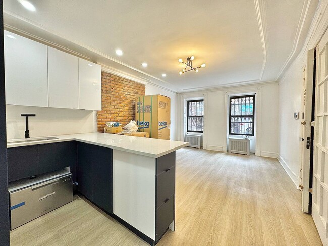 5904 Avenue N in Brooklyn, NY - Building Photo - Building Photo