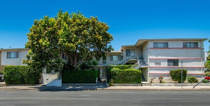 11755 Nebraska Ave in Los Angeles, CA - Building Photo - Building Photo