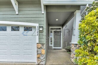 3785 Wild Rose Loop in West Linn, OR - Foto de edificio - Building Photo