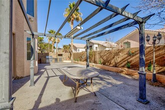 3840 Cape Royal St in Las Vegas, NV - Building Photo - Building Photo