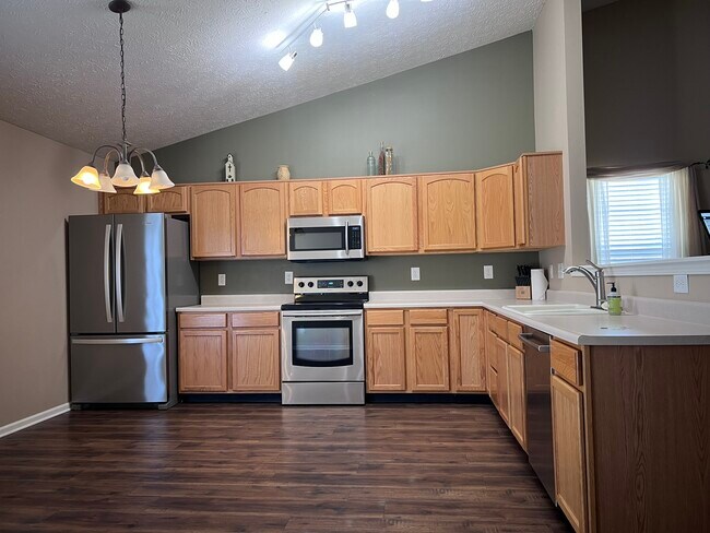 29 Spring Lake Dr in Westfield, IN - Building Photo - Building Photo