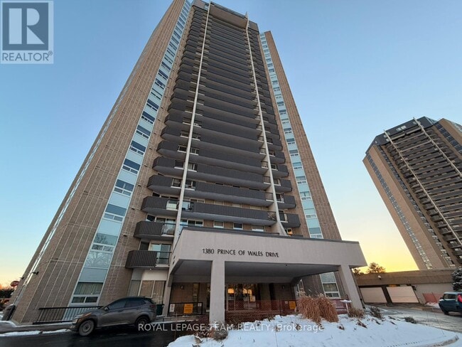 1380 Prince of Wales Dr in Ottawa, ON - Building Photo - Building Photo