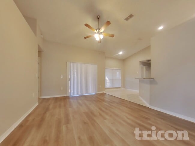 2009 Kiwi Trail in Clermont, FL - Foto de edificio - Building Photo