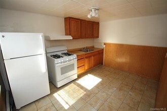 4 School House Ln in Tuxedo Park, NY - Building Photo - Building Photo