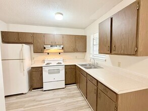 4930 La Ceiba Dr in Pensacola, FL - Building Photo - Building Photo