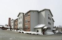 Milford Mill & Lindsey Landing  Apartments in Milford, NH - Foto de edificio - Building Photo