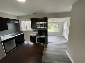 815 Bella Ln in St. Louis, MO - Building Photo - Building Photo