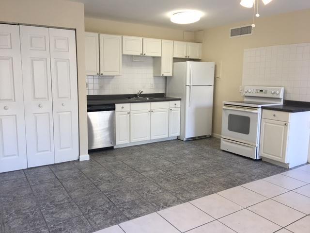 643 Executive Center Dr in West Palm Beach, FL - Building Photo - Building Photo