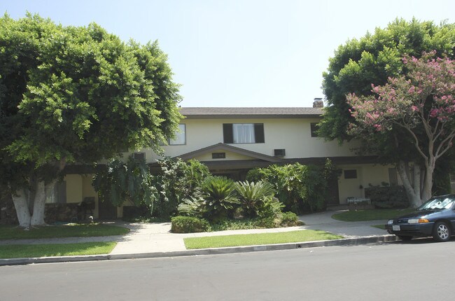 112 N 5th St in Alhambra, CA - Foto de edificio - Building Photo