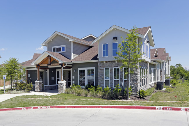 Alton Park Apartments in Fort Worth, TX - Building Photo - Building Photo