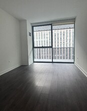 225 W Hubbard St in Chicago, IL - Building Photo - Building Photo