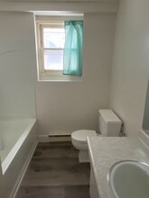 156 Colchester Rd in Essex Junction, VT - Building Photo - Building Photo