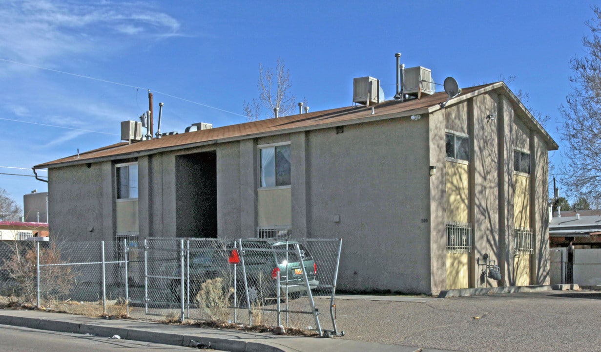 500 Charleston St SE in Albuquerque, NM - Foto de edificio