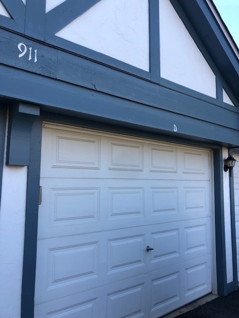 911 Yosemite Trail in Roselle, IL - Foto de edificio - Building Photo