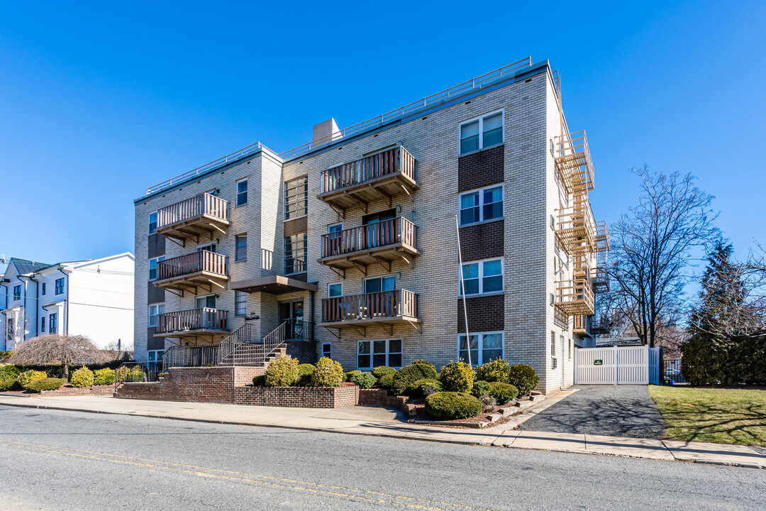 283 Main St in Ridgefield Park, NJ - Building Photo