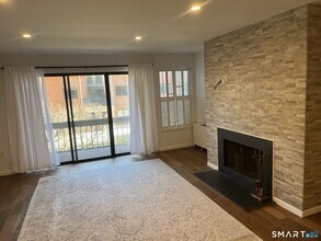 9 River Rd in Greenwich, CT - Building Photo - Building Photo