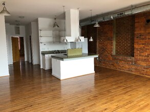 506 S Elm St in Greensboro, NC - Building Photo - Building Photo