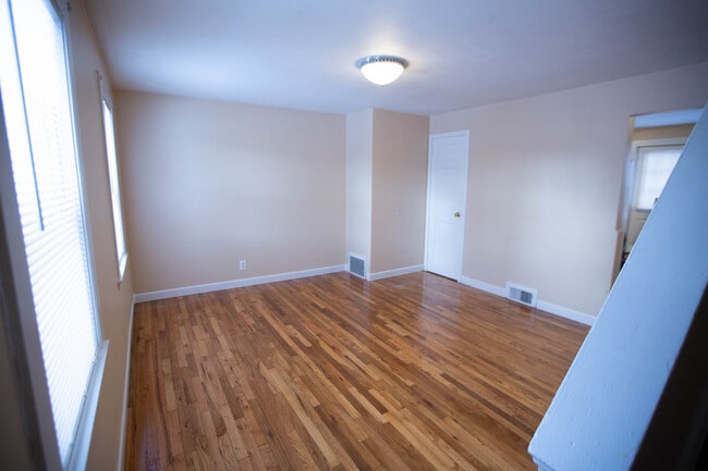 17 Caldwell Pl, Unit 17 in Springfield, MA - Building Photo - Building Photo