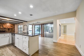 8385 NW 14th St in Coral Springs, FL - Building Photo - Building Photo