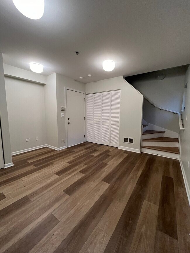 3951 W Ainslie St in Chicago, IL - Building Photo - Building Photo