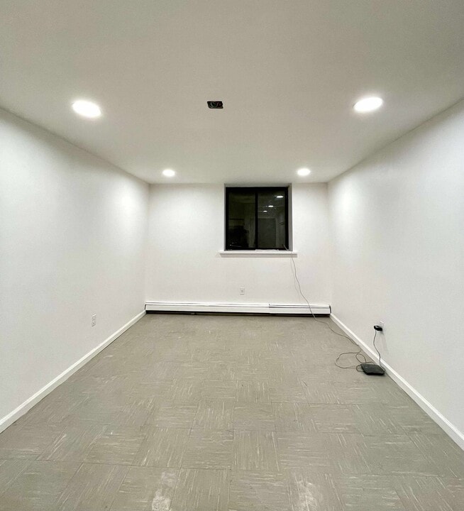 4152 71st St, Unit 1 bedroom apartment in Woodside, NY - Building Photo