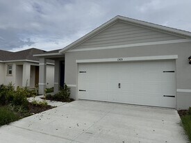 1305 June Lk Lp in Lake Hamilton, FL - Building Photo