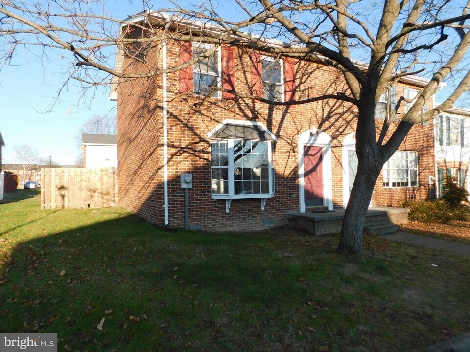 244 Waterford Ln in Winchester, VA - Building Photo