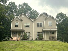 215 Rabbit Run Rd in Clintondale, NY - Building Photo