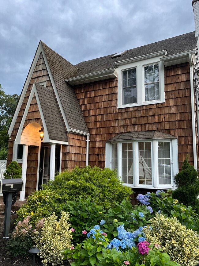 property at 517 Pine Acres Blvd