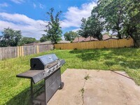 16343 Maplemont Dr photo'