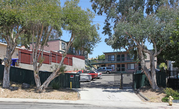 Lemona Avenue Apartments in San Diego, CA - Building Photo - Building Photo