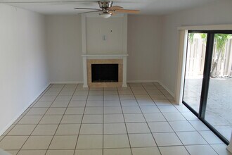 1112 11th Ct in Palm Beach Gardens, FL - Building Photo - Building Photo