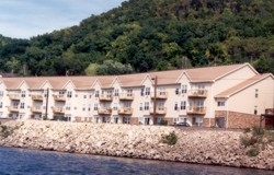 River's Edge in Alma, WI - Foto de edificio - Building Photo