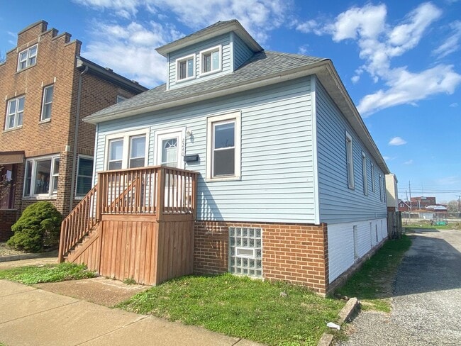 property at 2240 White Oak Ave