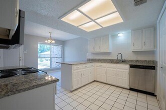 5406 Kingfisher Rd in Garland, TX - Building Photo - Building Photo