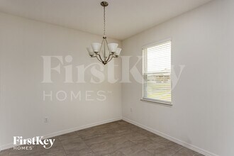 588 Crown Rose Dr in Bartow, FL - Foto de edificio - Building Photo