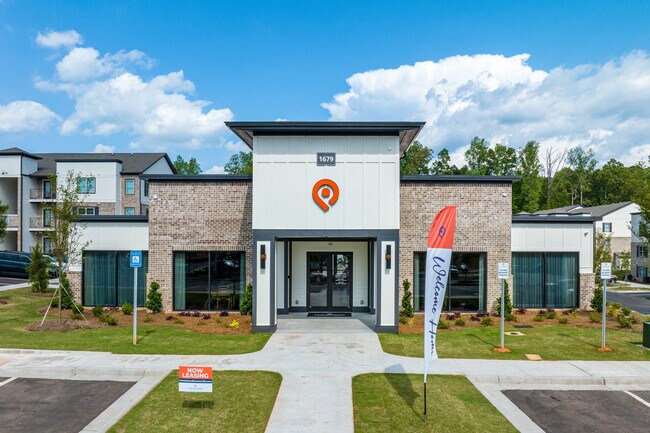 Pointe Grand Dawsonville in Dawsonville, GA - Foto de edificio - Building Photo