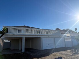 2582-2584 Seahorse Ave in Ventura, CA - Building Photo