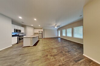 7139 St Kitts Dr in Panorama Village, TX - Building Photo - Building Photo