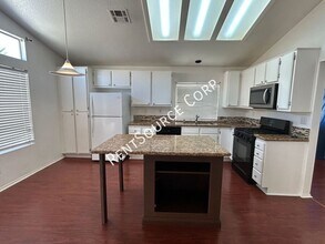 39914 Milan Dr in Palmdale, CA - Building Photo - Building Photo