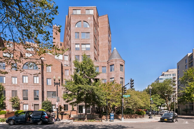 3 Washington Cir NW, Unit 103 in Washington, DC - Building Photo - Building Photo
