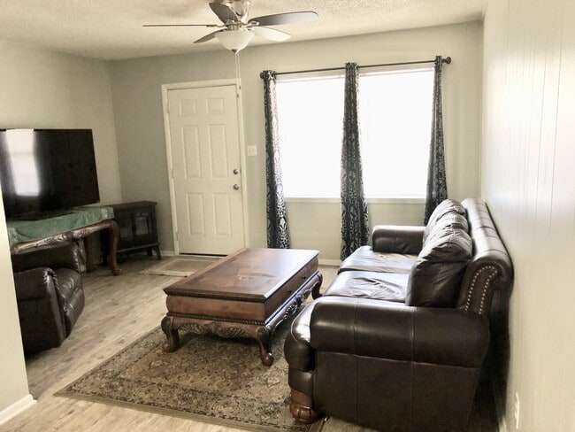 116 Montrose Dr in Niceville, FL - Building Photo - Building Photo
