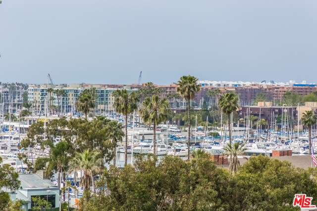 property at 13700 Marina Pointe Dr