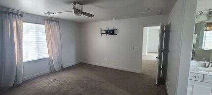 10244 W Golden Ln in Peoria, AZ - Building Photo - Building Photo