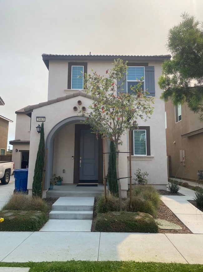 property at 3463 Tanager Dr