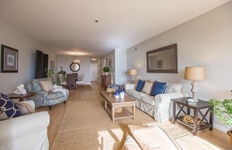 1001 Shore Line Dr in Alameda, CA - Building Photo - Building Photo