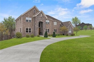 80 Charleston Square in Sewickley, PA - Building Photo - Building Photo