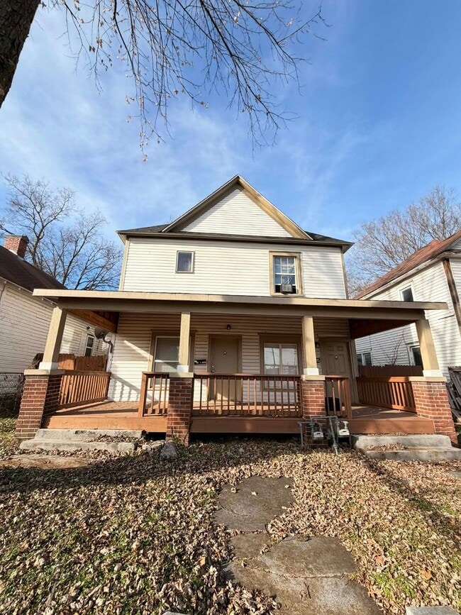 property at 1721 1/2-210 1/2 S Pearl Ave