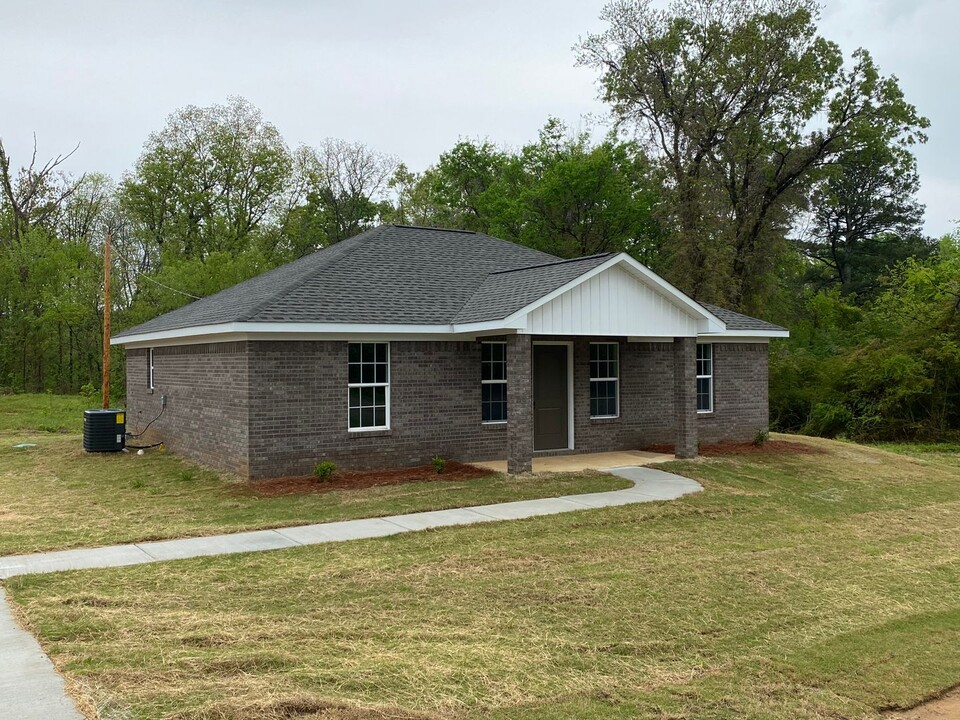 1584 CR 885 in Saltillo, MS - Building Photo